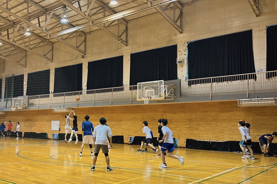 男子バスケットボール部４月活動写真 (1)